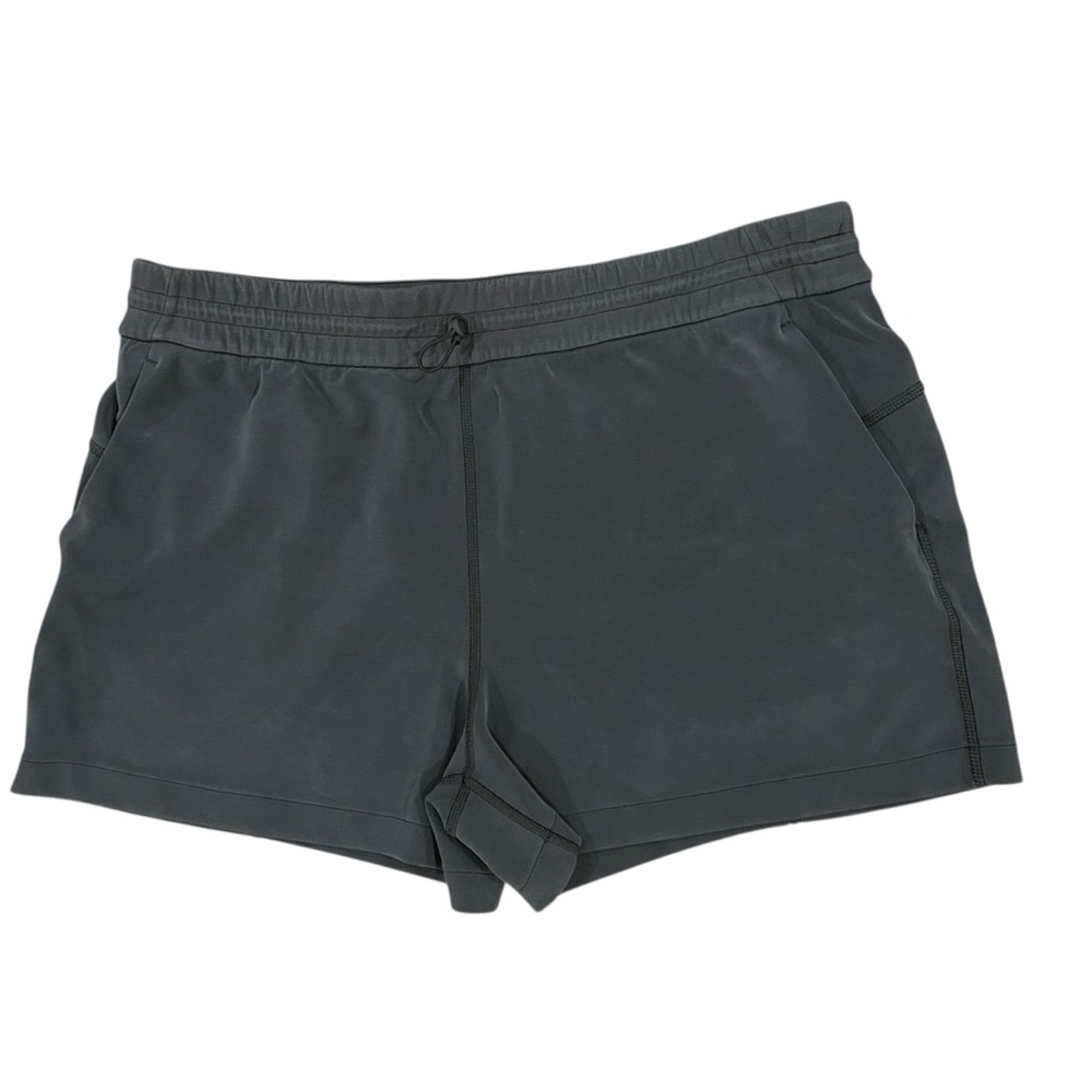 Lululemon Softstreme High-Rise Short 4" Black Women’s Size 14 with Pockets